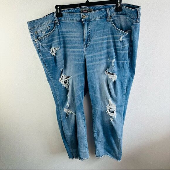 torrid Denim - Torrid Distressed‎ Crop Boyfriend Jeans Size 28W